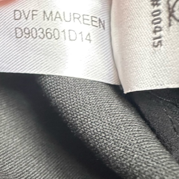 Diane Von Furstenberg Maureen Dress‎ LBD Laser Cut
Flounce Dress Size 2 - Picture 14 of 14